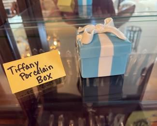 Lovely, little TIFFANY porcelain box