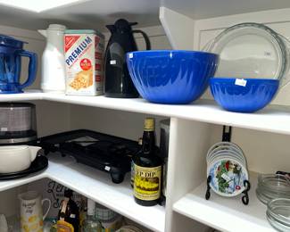 Griddle, blue mixing bowls