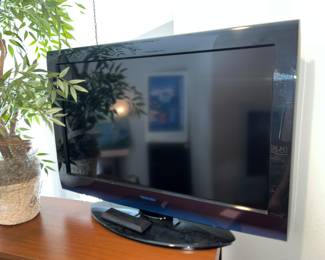 Toshiba flat screen TV