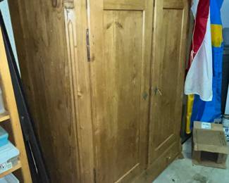 MARVELOUS ANTIQUE PINE ARMOIRE
