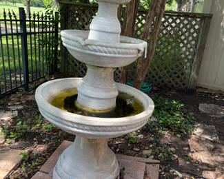 TERRIFIC 3-TIER CONCRETE FOUNTAIN - WORKING!!