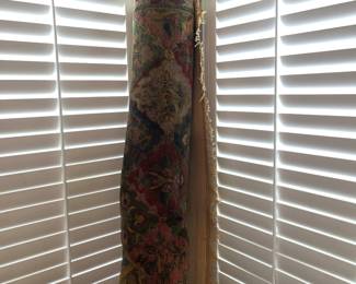 LARGE DESIGNER AREA RUG
