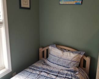 Twin bed is the top of the twin over full bunk set
