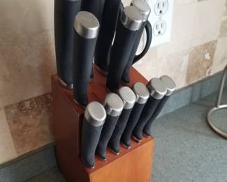Knife set with knife block