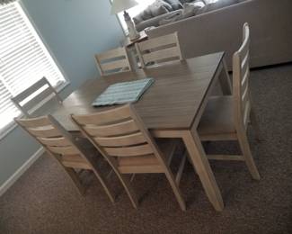 Contemporary dining set seats 6