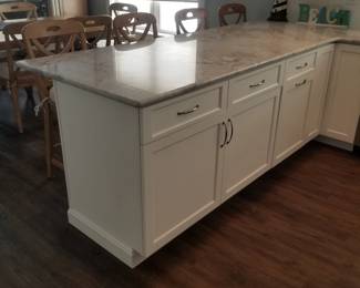 U-shaped kitchen