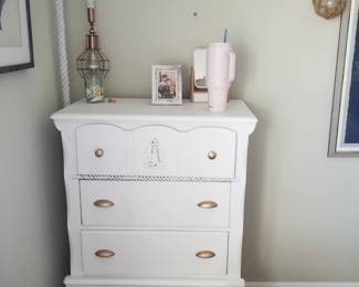 4-drawer dresser