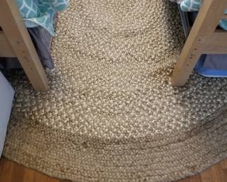 Round area rug