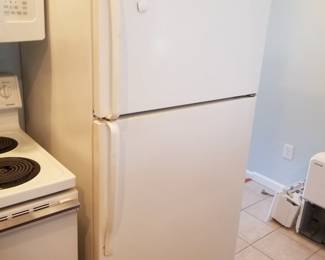 Great Roper fridge is a real workhorse. Mfg. 3/2001