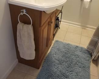 Petite vanity