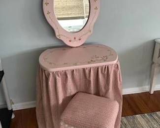 Ladies dressing table, mirror & stool
