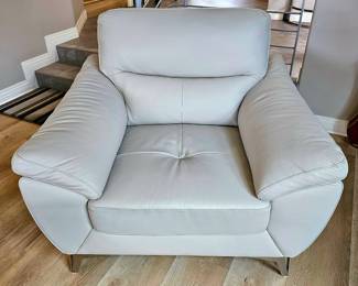 ABBYSON Cadence Top Grain Leather Sofa, Loveseat & Easy Chair Living Room Group.