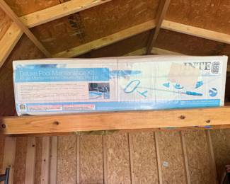 Pool maintenance kit