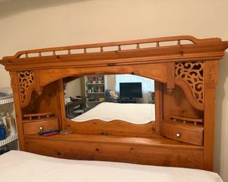 Better pic of headboard