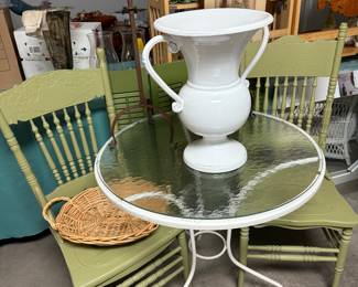 Green chairs
Round metal table w/ glass top(2)
Metal candle holders