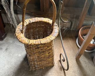 Wicker basket