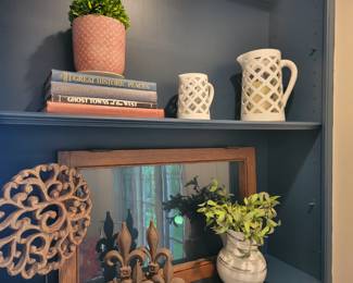 Lots of Home Decor Items.