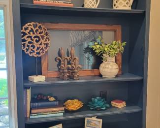 Lots of Home Decor Items.