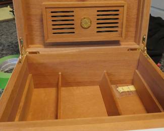 Daniel Marshall "Scarface" Official Al Pacino Universal Studio Humidor Limited Edition 83/1000 100 Cigar Capacity | Spanish Cedar Lift Tray with Dividers