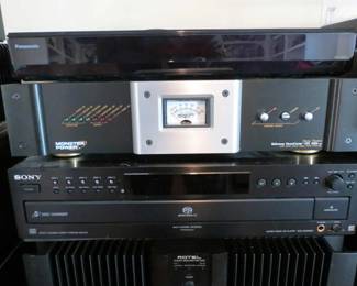 Panasonic DP-UB820 4K Ultra HD Blu-ray player Monster Power Home Theatre Powercenter Hts 5100 Power Center / Sony SCD-CE595 5-Disc DSD Format SACD and CD Player