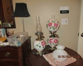 Gone with the wind type lamps