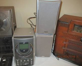 Teac MP3 stereo and speakers