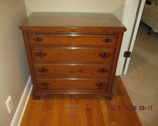 Chest of drawers