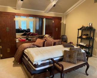 Mid Century Hendredon Bedroom King Bed