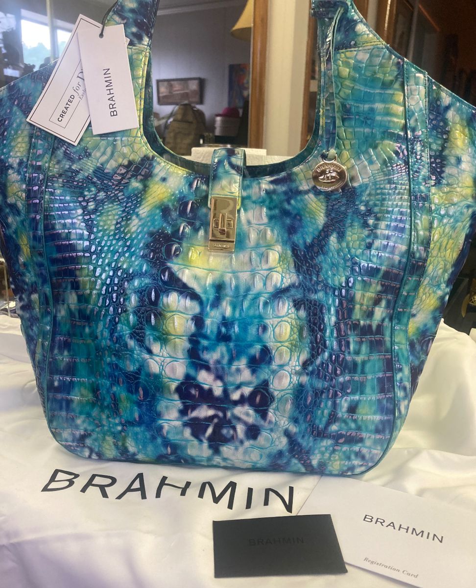 Beautiful Brahmin made exclusively for Dillards. New with tags