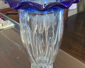 Heavy crystal vase with cobalt scalloped trim