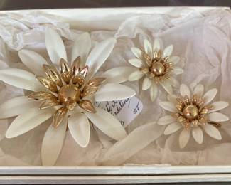 Sarah Coventry - excellent condition - N.O.S.