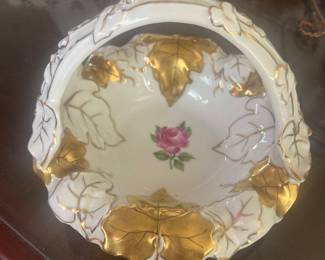 Von Schierholz heavy gold gilt basket 5-1/2” wide