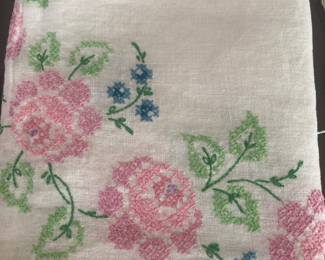 Tablecloth. Cross-stitch on linen