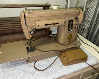 Singer Sewing Machine
