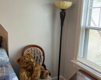 Floor lamp matches two table lamps