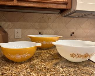 Pyrex nesting bowls- Butterfly Gold 72’-78’