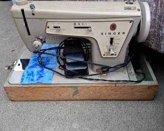 Singer Sewing Machine