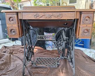 Vintage Singer Sewing Machine