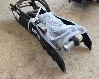Unused Mini Excavator Hydraulic Thumb Attachment