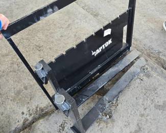 Unused Mini Skid Steer Pallet Forks and Mounting Plate