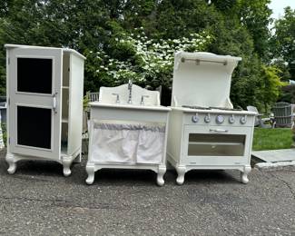 Pottery Barn Kids 3 piece kitchen set - excellent condition - $100