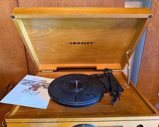 #27 Crosley Radio CR73 with turntable $60.00