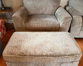 #16 Chair $100.00
#17 Ottoman 44xs23x18 $50.00