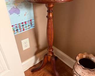 #42 plant stand 14x33 $60.00