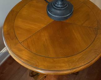 #18 Side table 20x24 $30.00