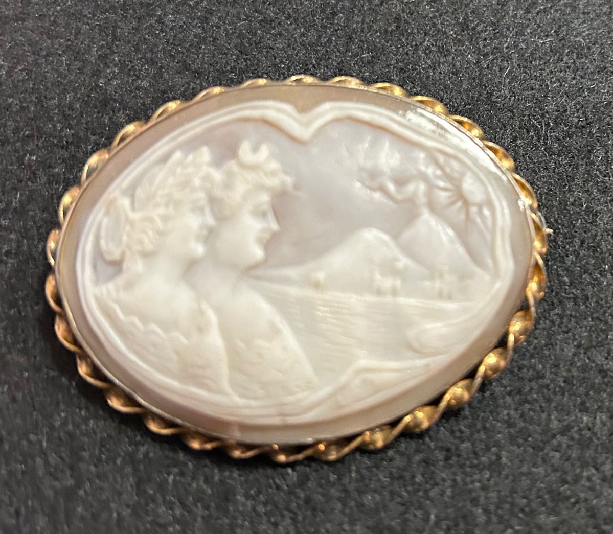 Great double faced cameo in gold filled setting.