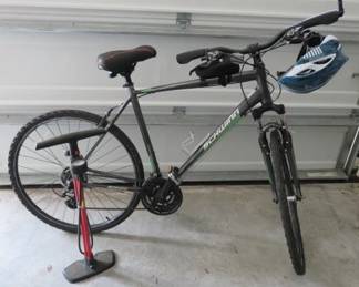 Schwinn Searcher Men's Bike