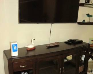 LG 55" Class NANO75 UQA series LED 4K UHD Smart webOS 22 w/ ThinQ AI TV, Mahogany Console Media Cabinet