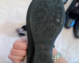 France arche saoko sandals