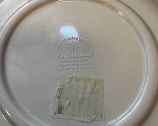Le Cadeaux plates